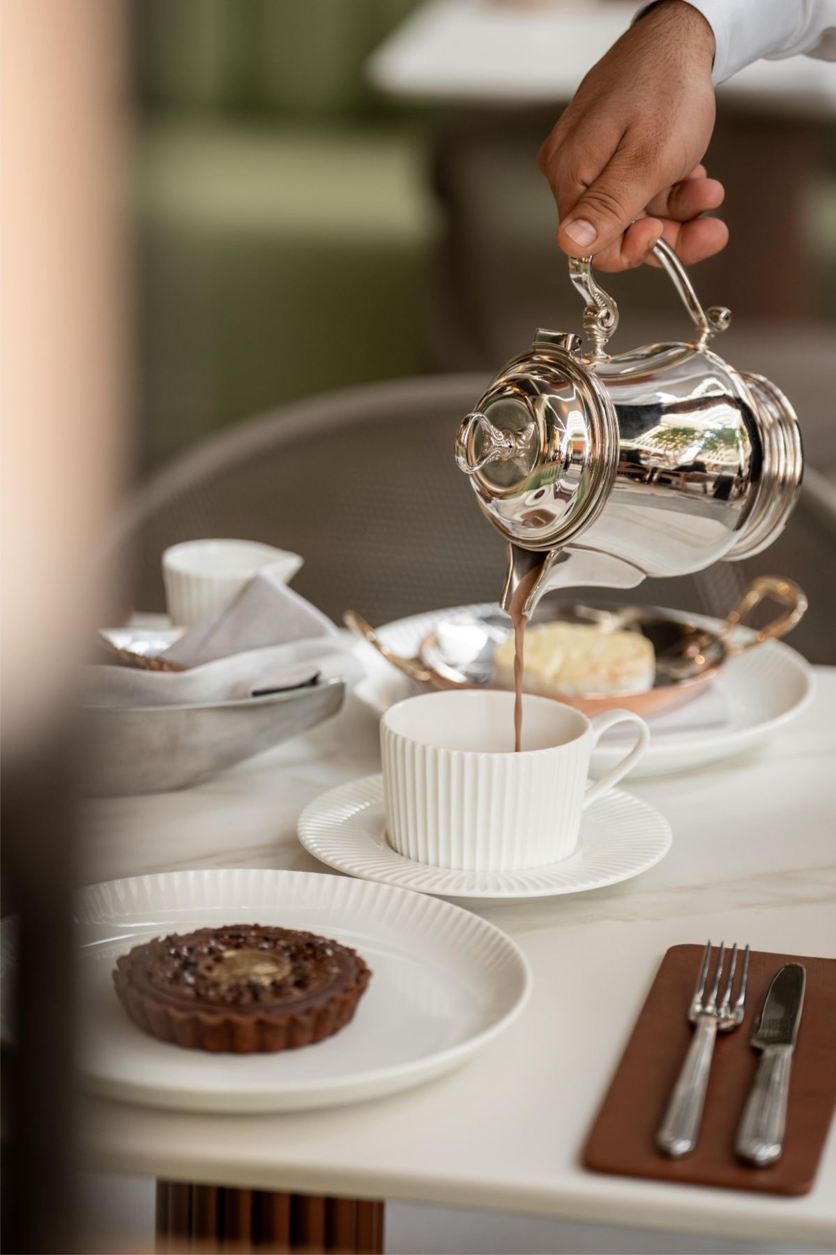 Extremely chic ideologies